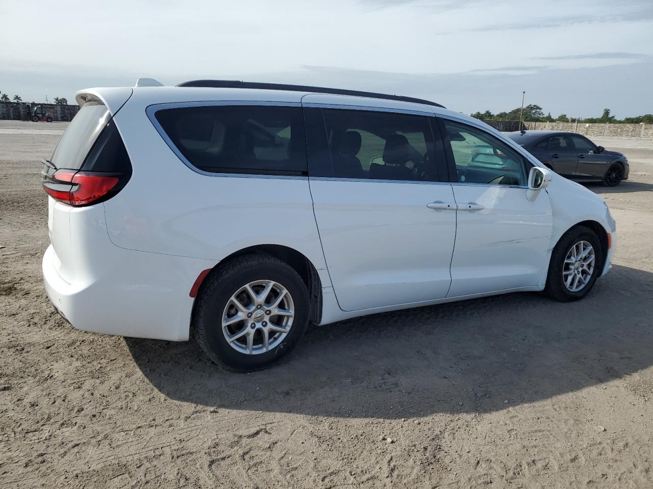 2022 CHRYSLER PACIFICA T - Image 3