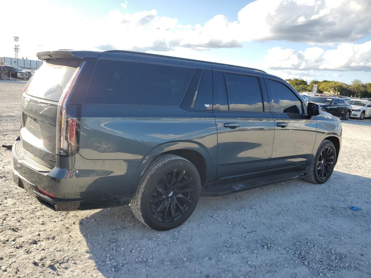 2021 CADILLAC ESCALADE E - Image 3