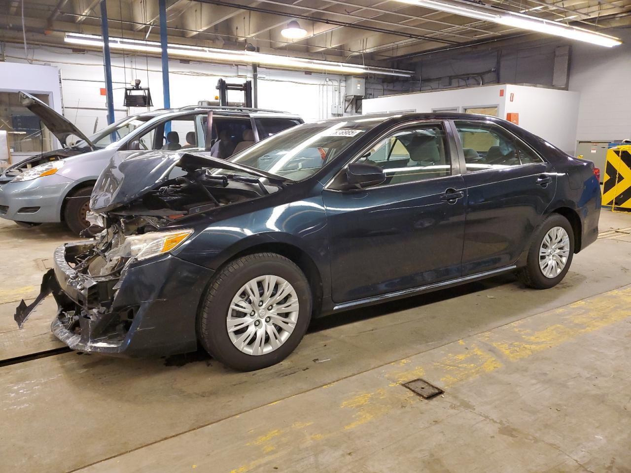 2014 TOYOTA CAMRY L