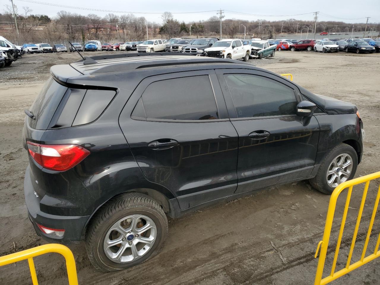 2020 FORD ECOSPORT S - Фото 3