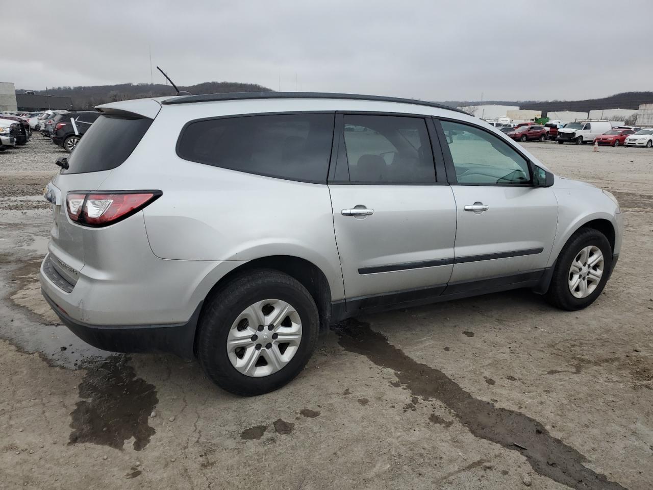 2014 CHEVROLET TRAVERSE L - Image 3