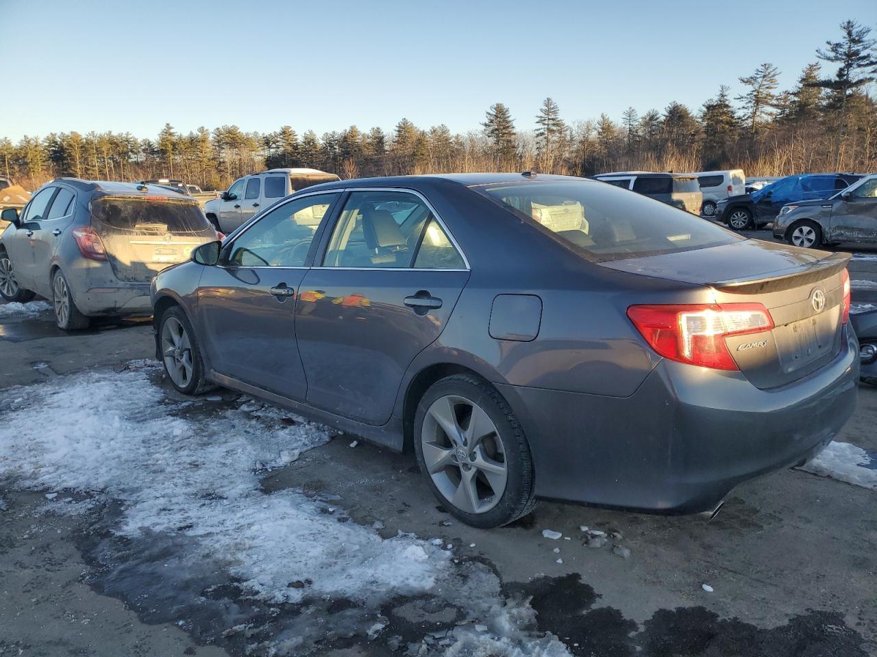 2012 TOYOTA CAMRY SE - Image 2