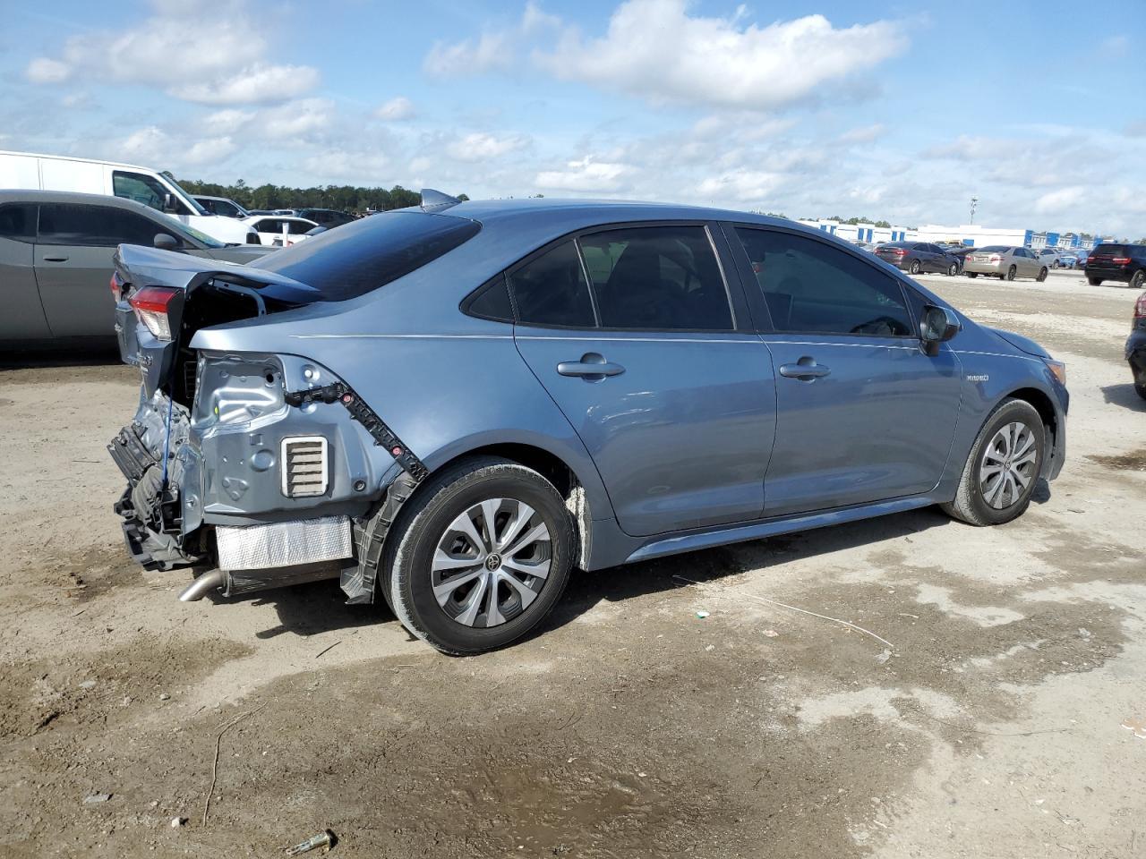2021 TOYOTA COROLLA LE - Фото 3