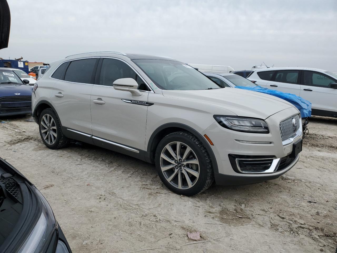 2019 LINCOLN NAUTILUS S - Image 4