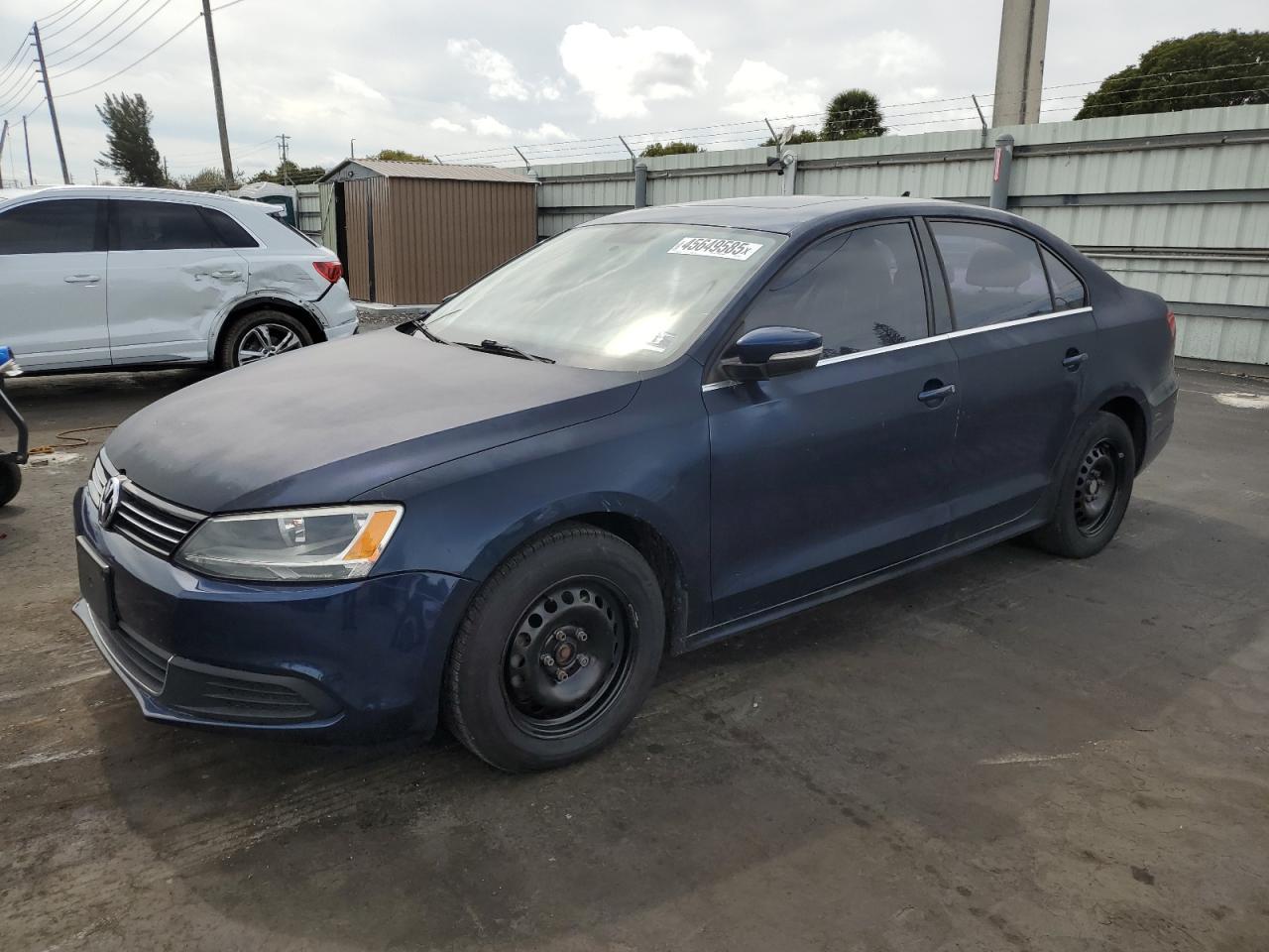 2013 VOLKSWAGEN JETTA SE car image