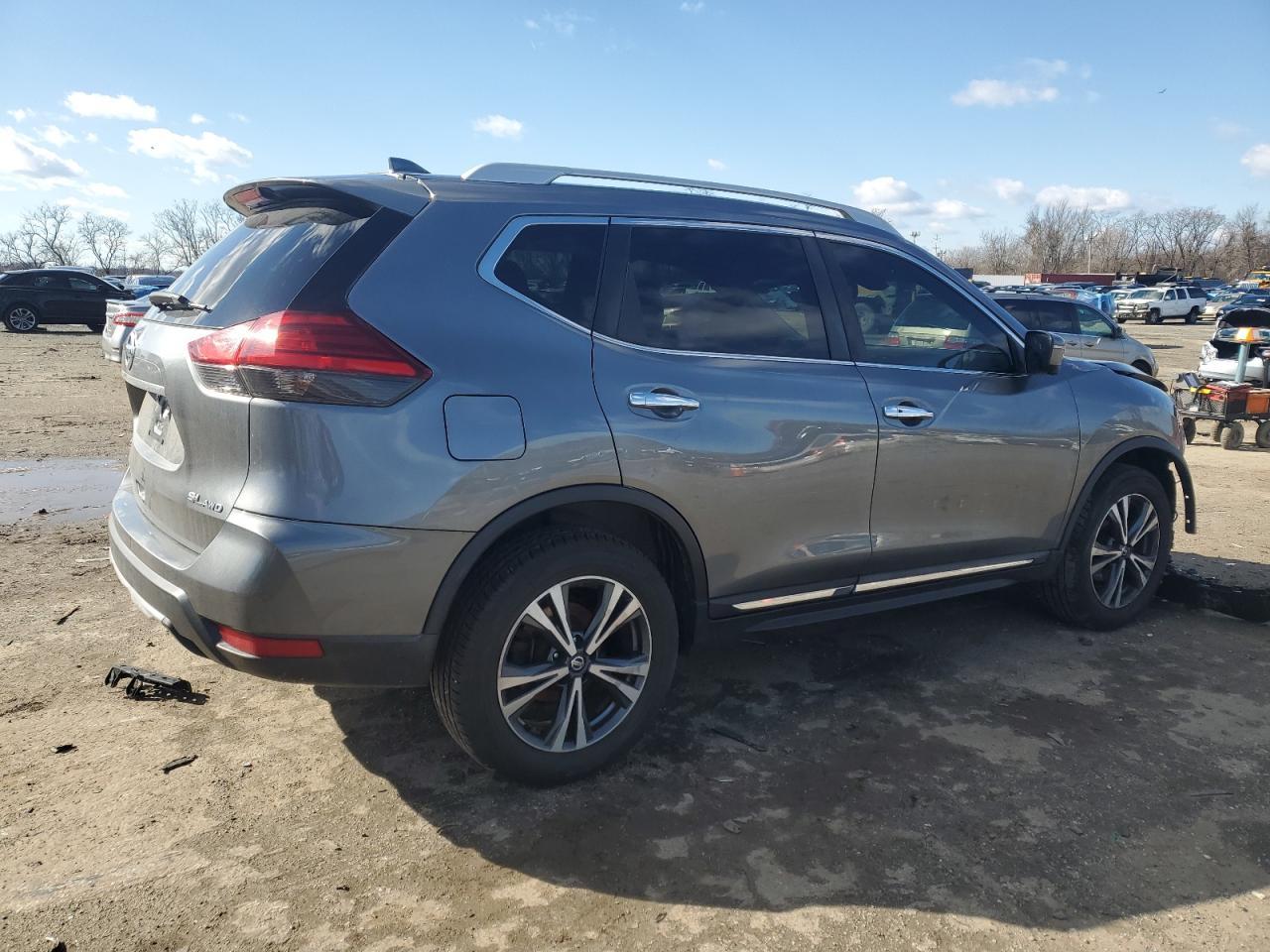 2018 NISSAN ROGUE S - Фото 3