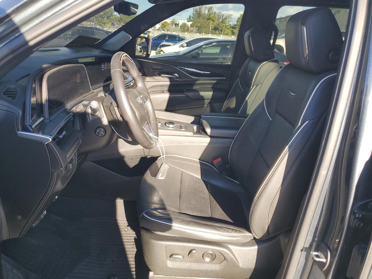 2021 CADILLAC ESCALADE E - Image 7