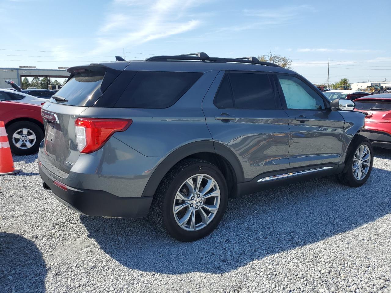 2023 FORD EXPLORER X - Фото 3