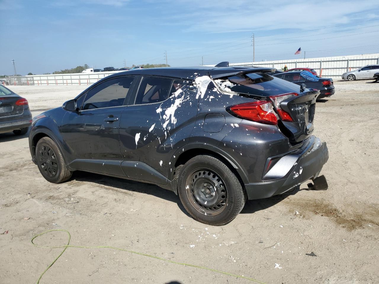 2021 TOYOTA C-HR XLE - Фото 2