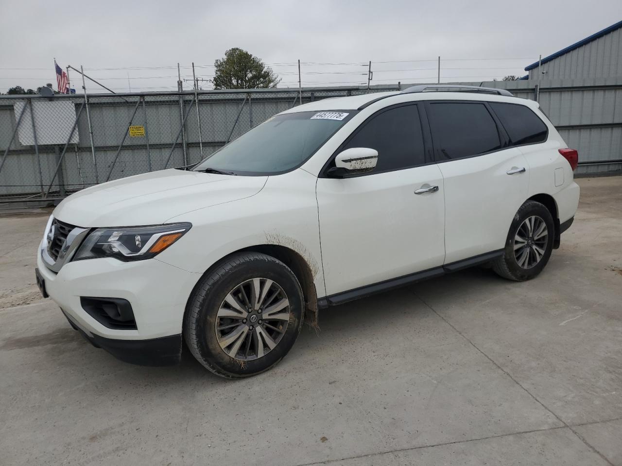 2017 NISSAN PATHFINDER