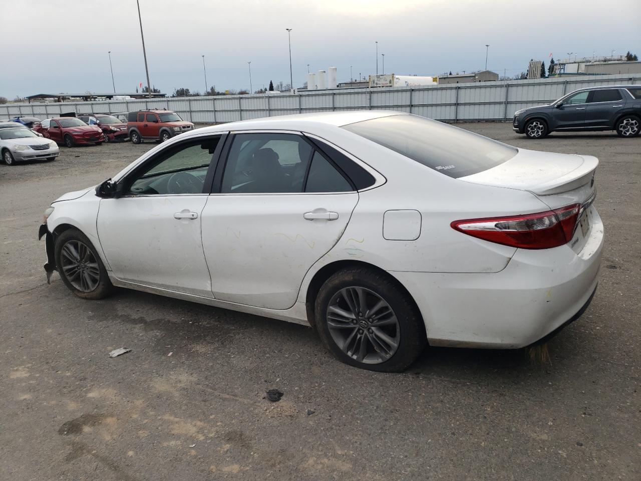 2017 TOYOTA CAMRY LE - Фото 2