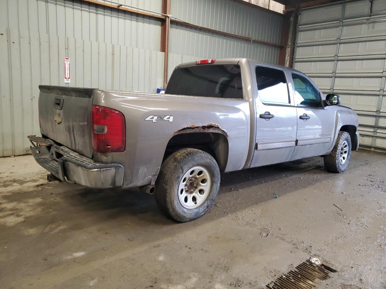 2013 CHEVROLET SILVERADO - Image 3