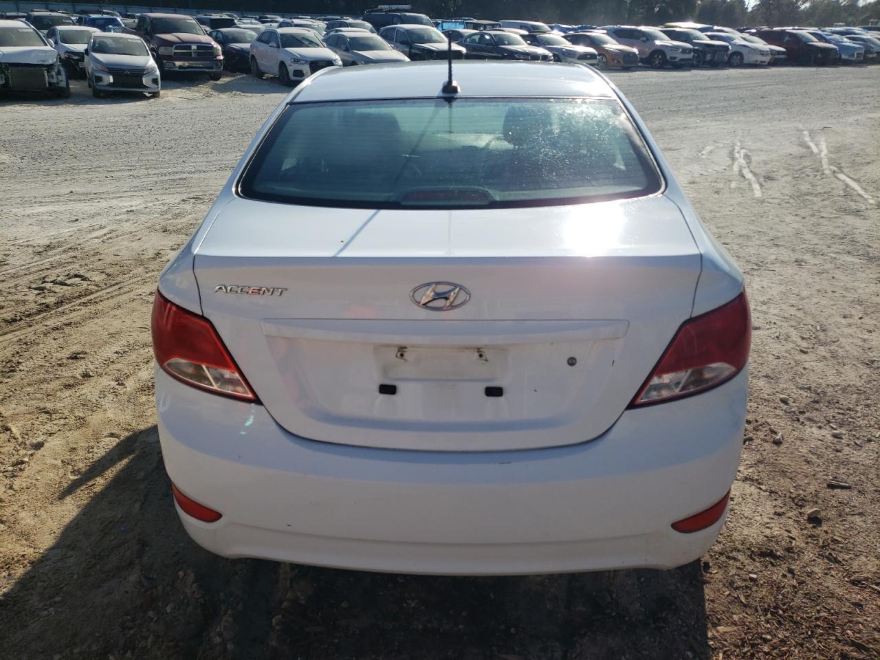 2017 HYUNDAI ACCENT SE - Image 6