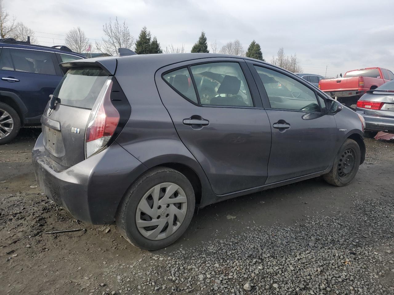 2015 TOYOTA PRIUS C - Image 3