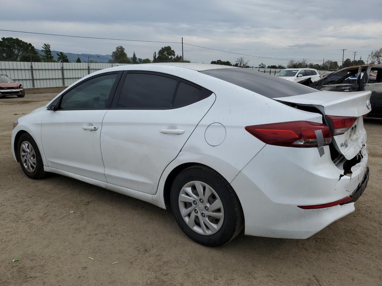 2018 HYUNDAI ELANTRA SE - Фото 2