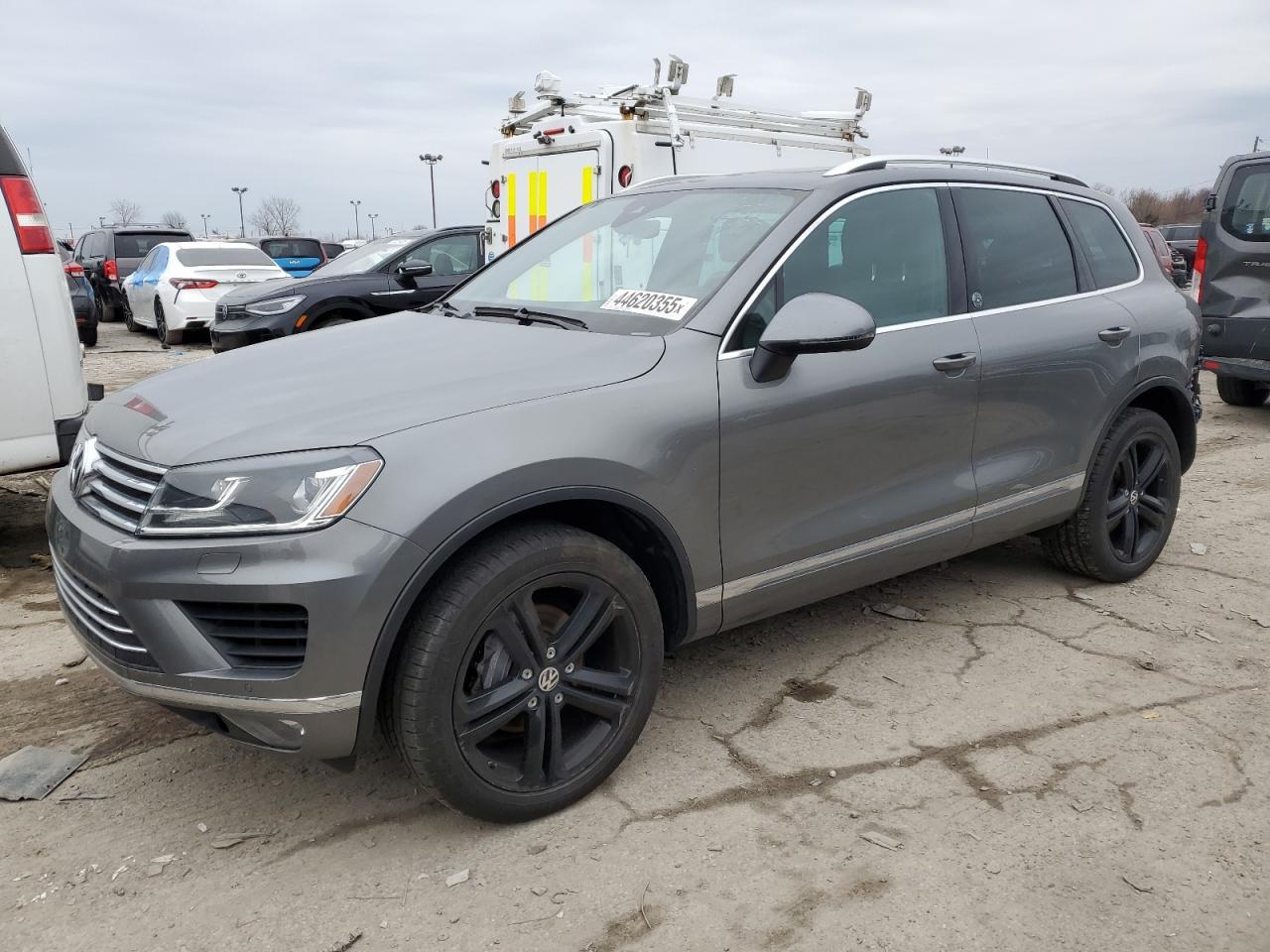 2017 VOLKSWAGEN TOUAREG WO