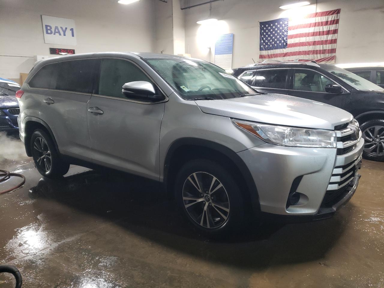 2019 TOYOTA HIGHLANDER - Фото 4