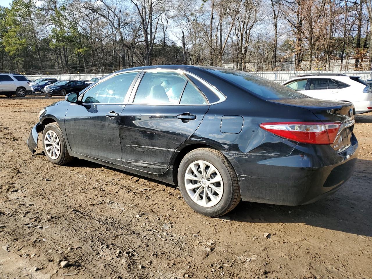 2016 TOYOTA CAMRY LE - Фото 2