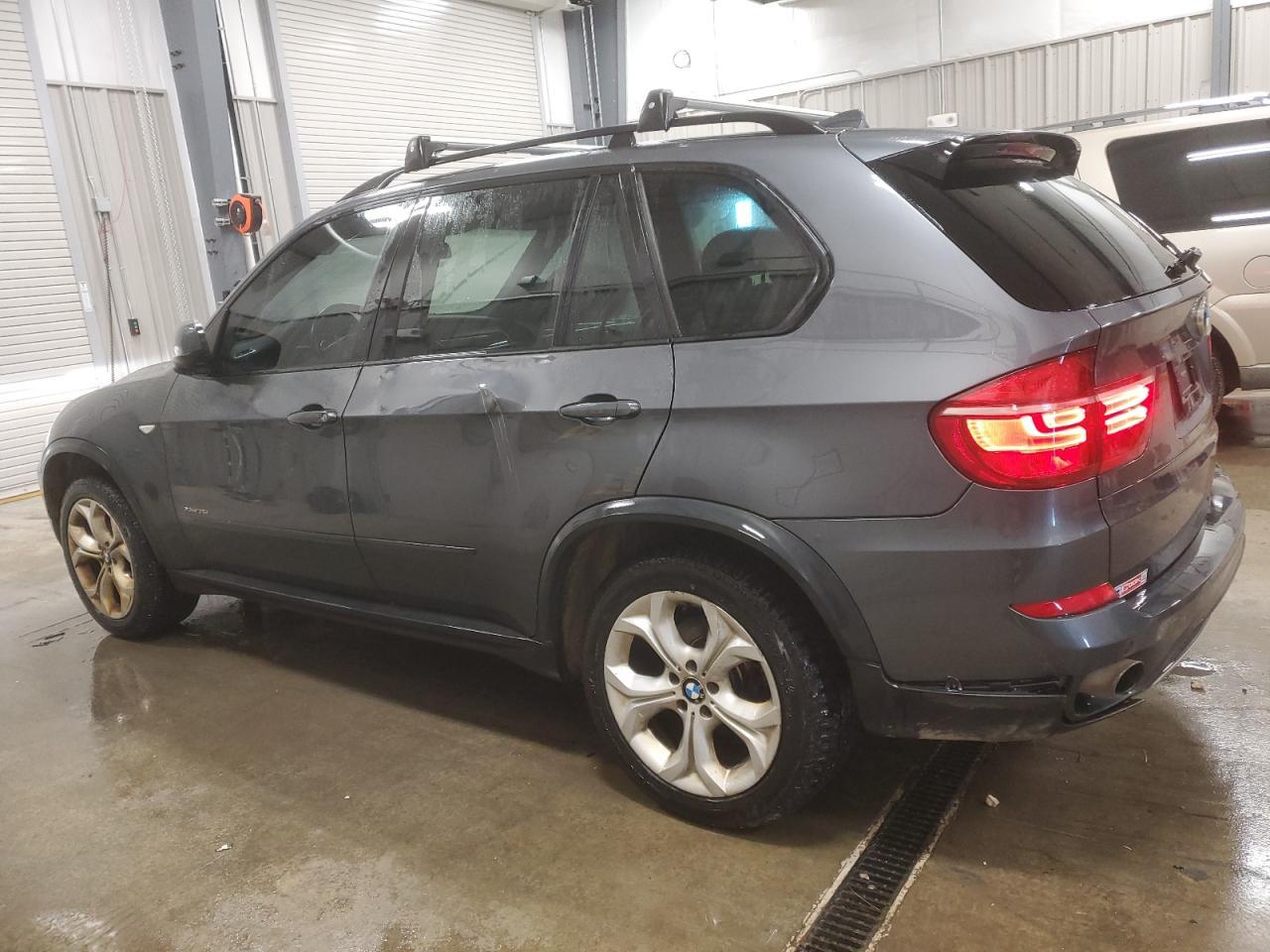 2013 BMW X5 XDRIVE3 - Фото 2