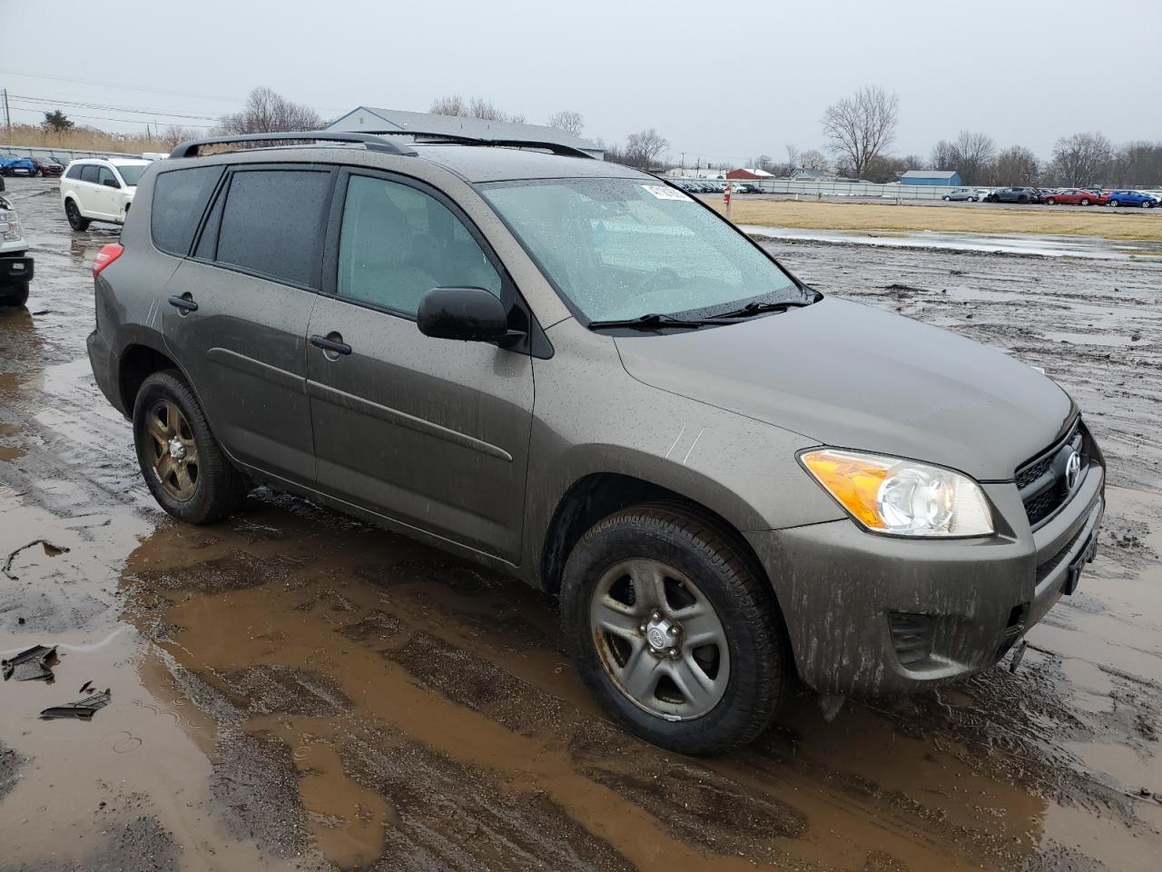 2011 TOYOTA RAV4 - Image 4