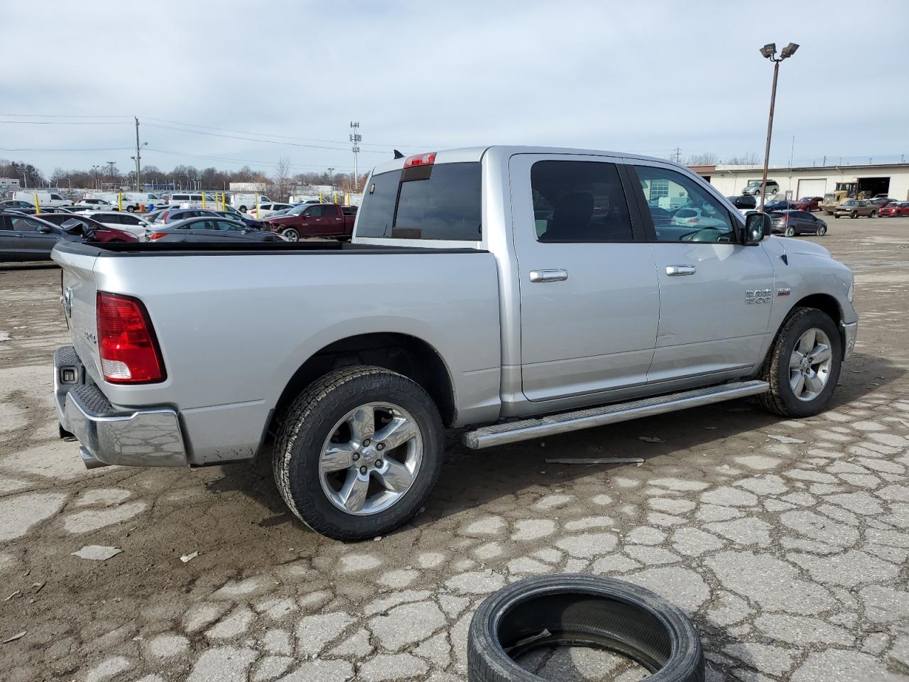 2015 RAM 1500 SLT - Image 3