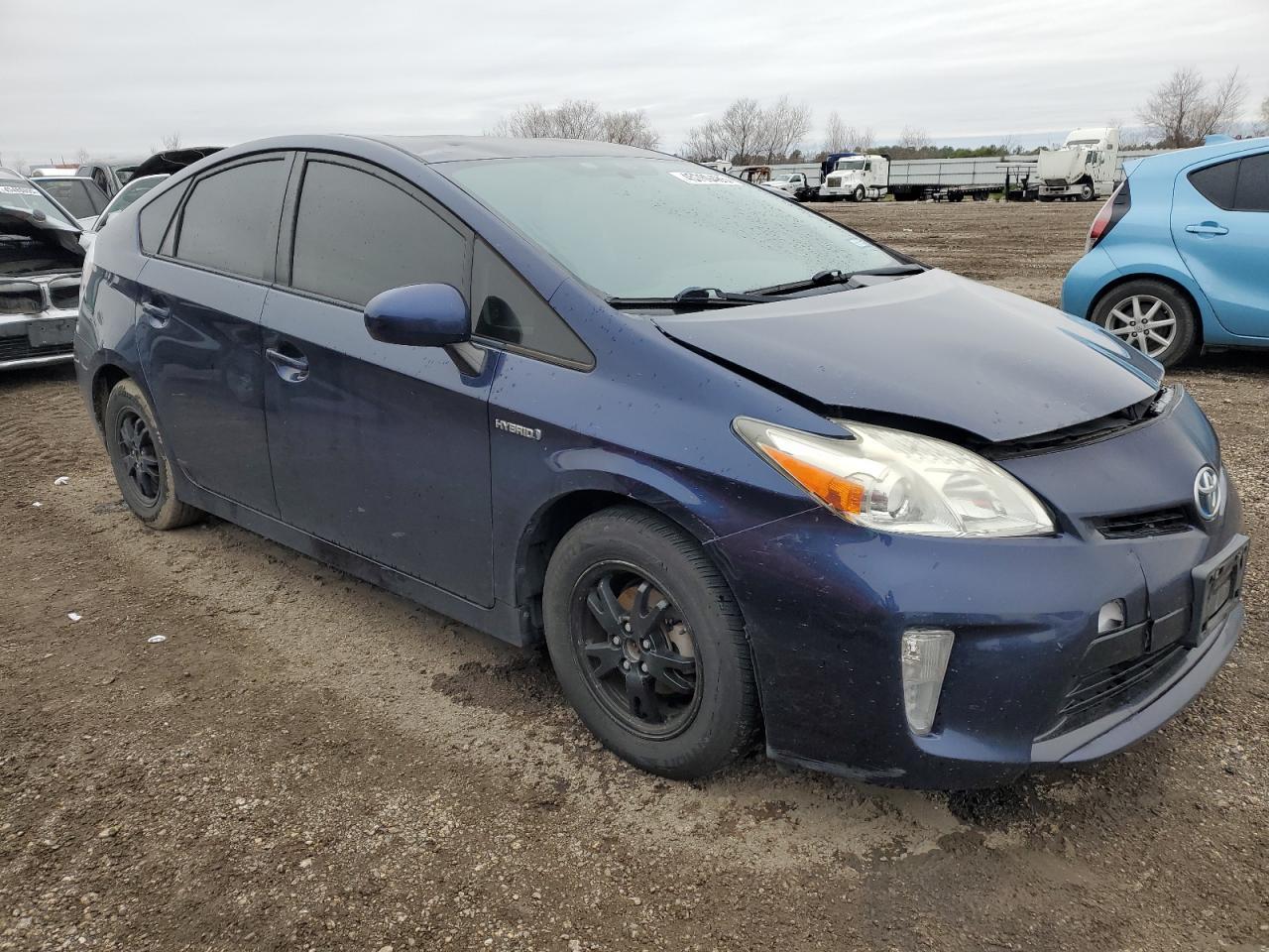 2015 TOYOTA PRIUS - Фото 4