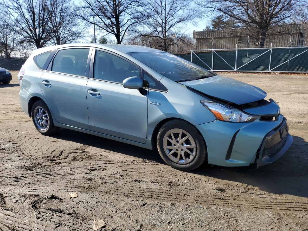 2015 TOYOTA PRIUS V - Фото 4