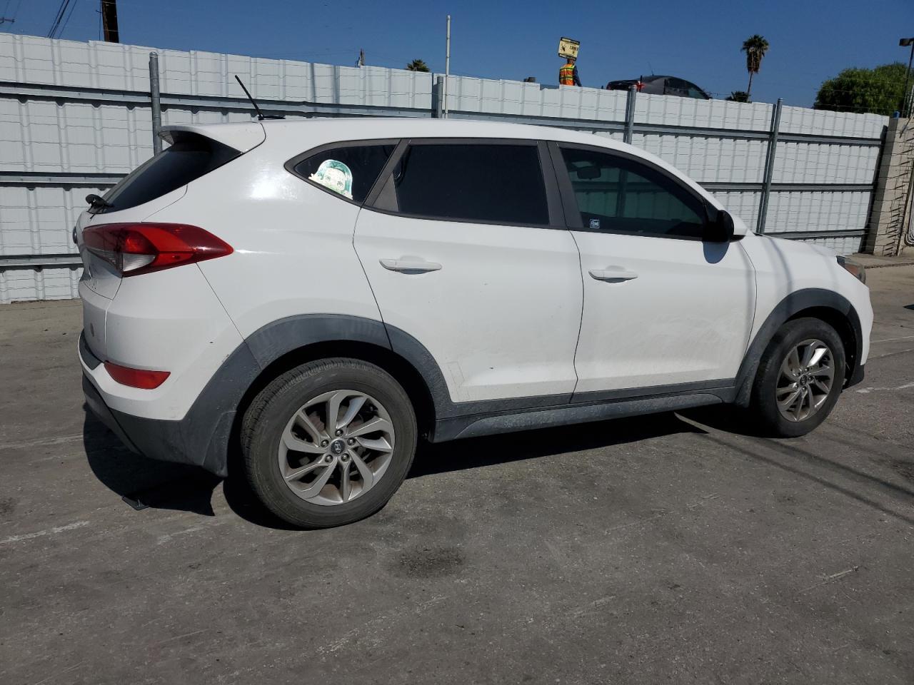 2016 HYUNDAI TUCSON SE - Фото 3