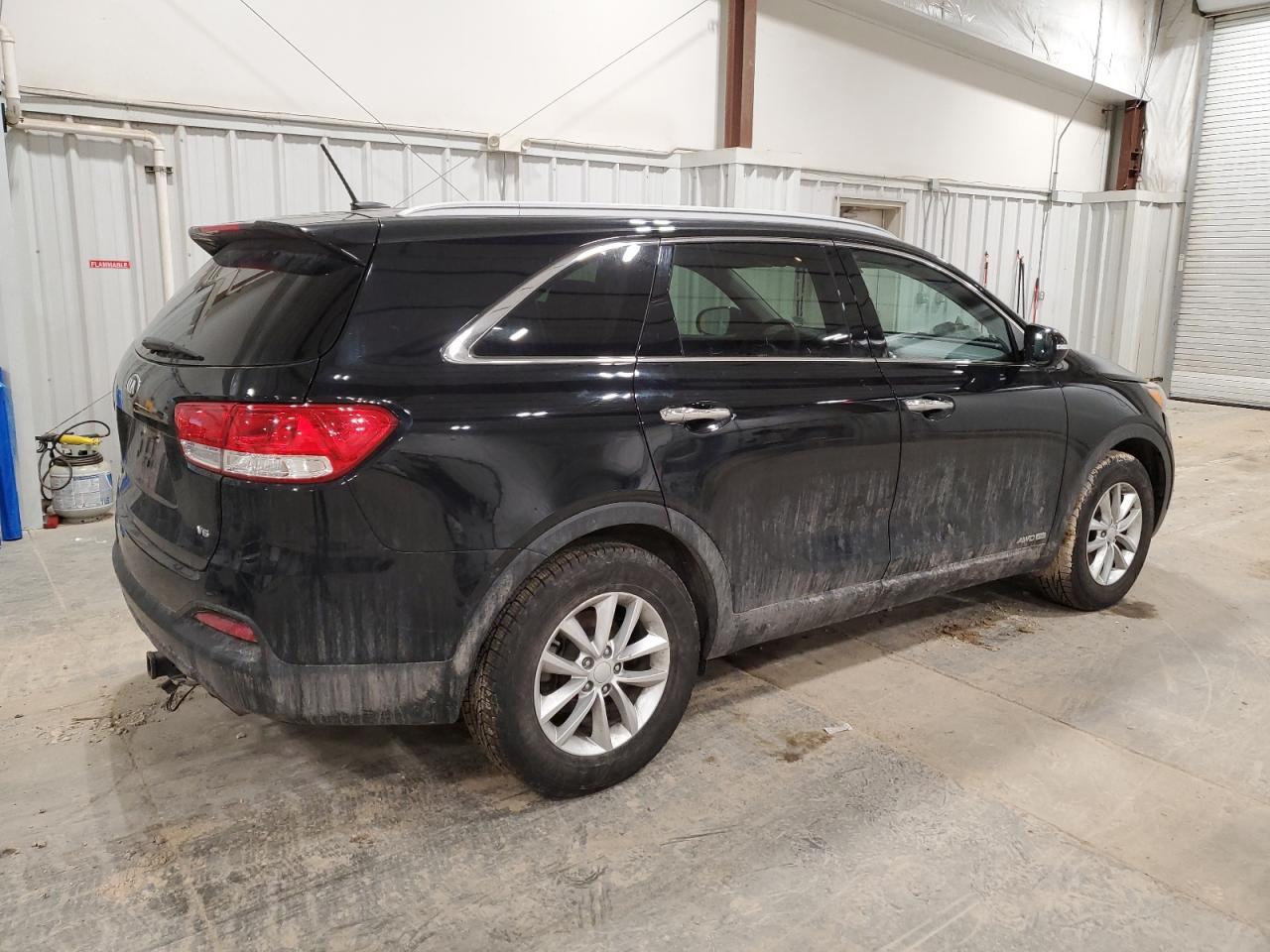 2017 KIA SORENTO LX - Фото 3