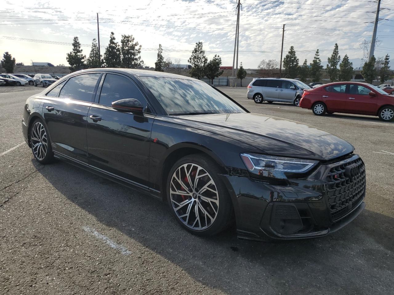 2022 AUDI S8 - Фото 4