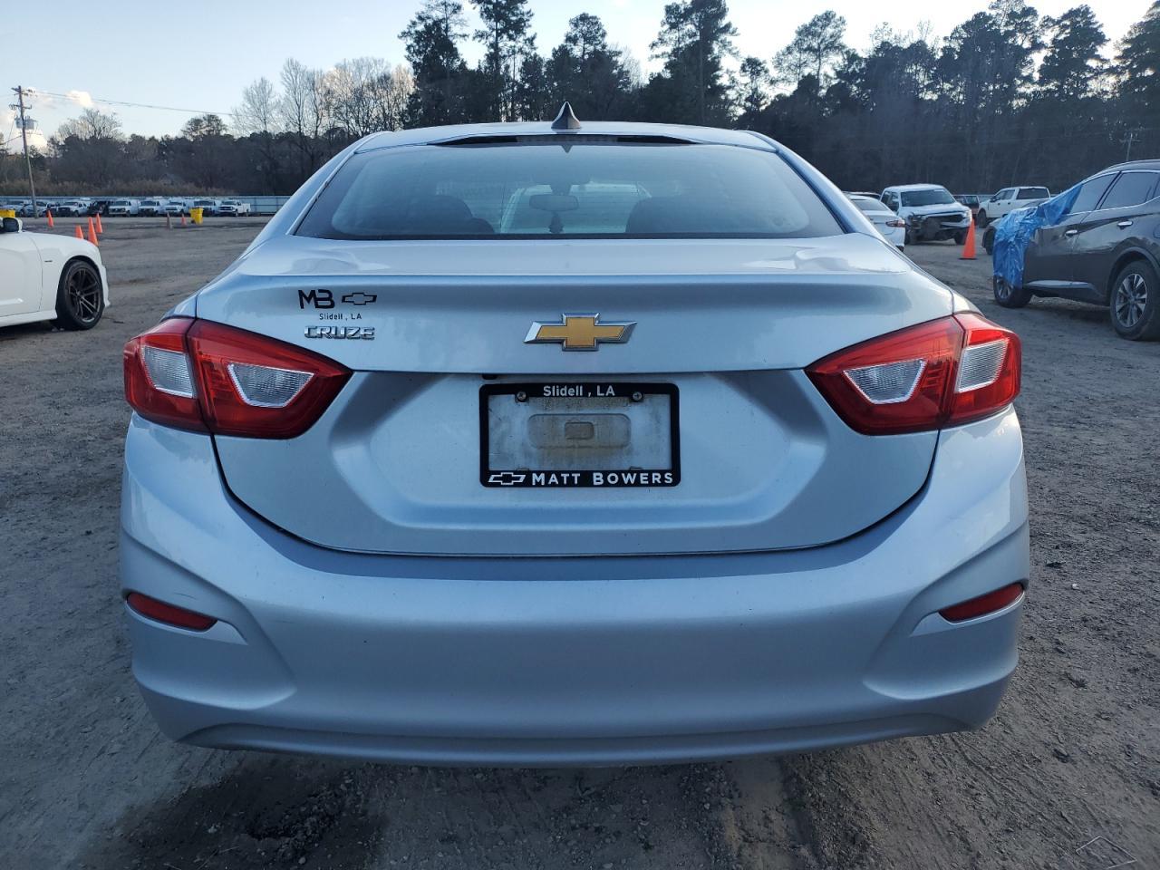 2017 CHEVROLET CRUZE LS - Image 6