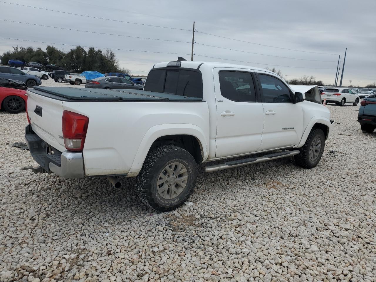 2017 TOYOTA TACOMA DOU - Фото 3