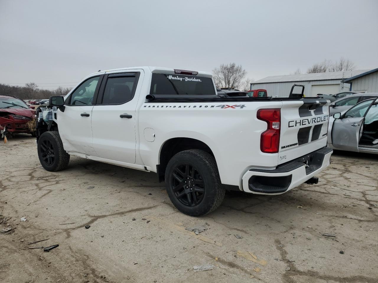 2021 CHEVROLET SILVERADO - Фото 2