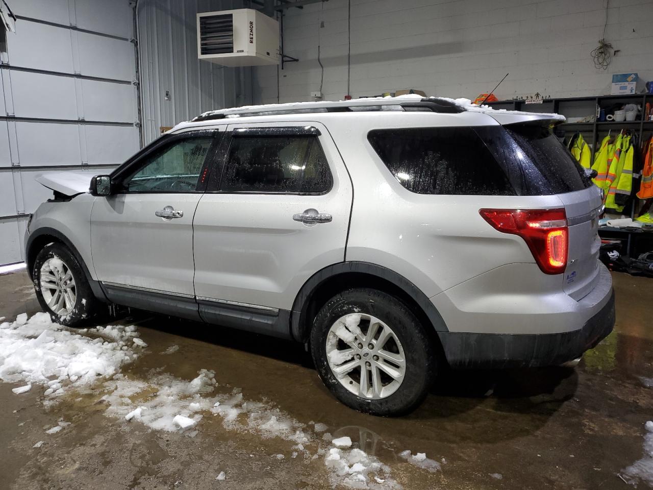 2013 FORD EXPLORER X - Image 2