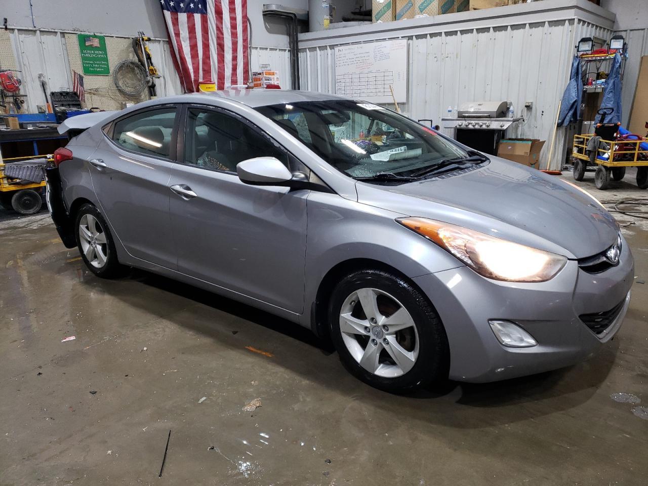 2013 HYUNDAI ELANTRA GL - Image 4