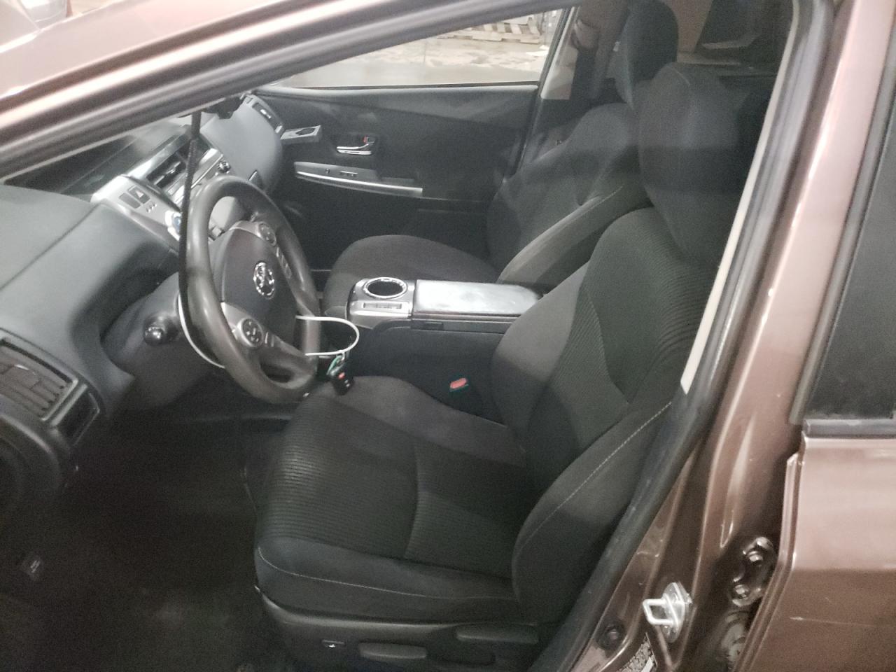 2017 TOYOTA PRIUS V - Фото 7