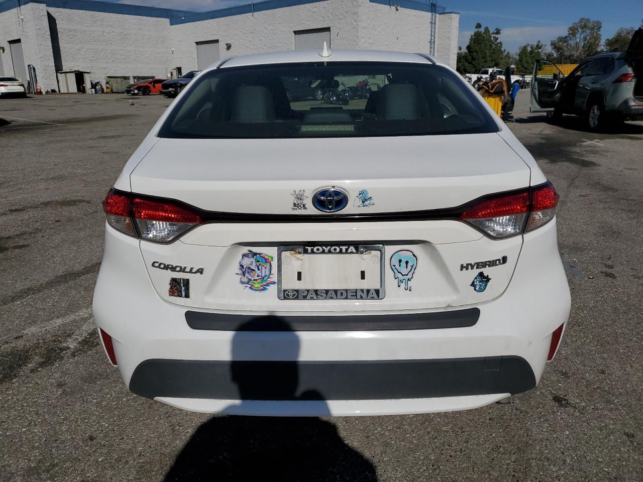 2020 TOYOTA COROLLA LE - Фото 6