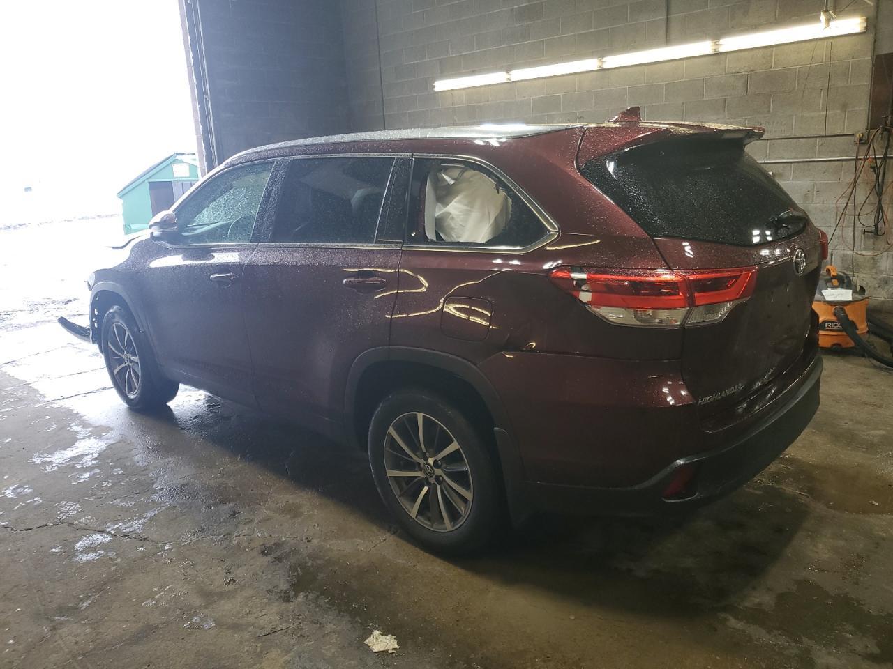 2019 TOYOTA HIGHLANDER - Image 2