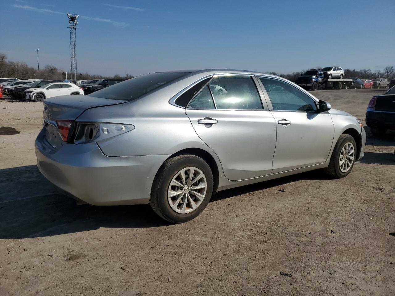 2017 TOYOTA CAMRY LE - Image 3