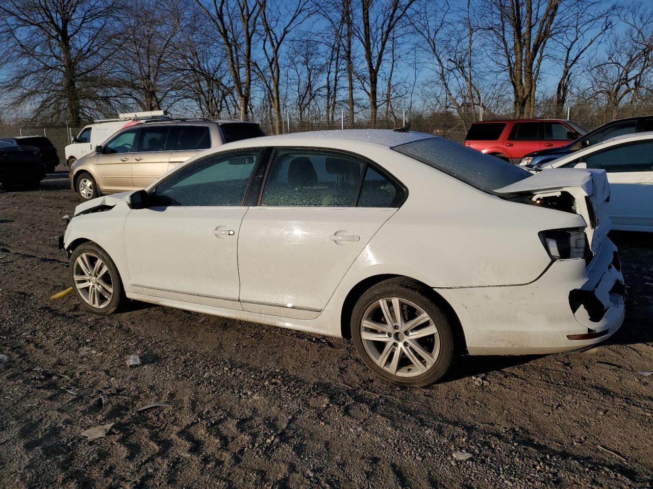2017 VOLKSWAGEN JETTA SEL - Фото 2
