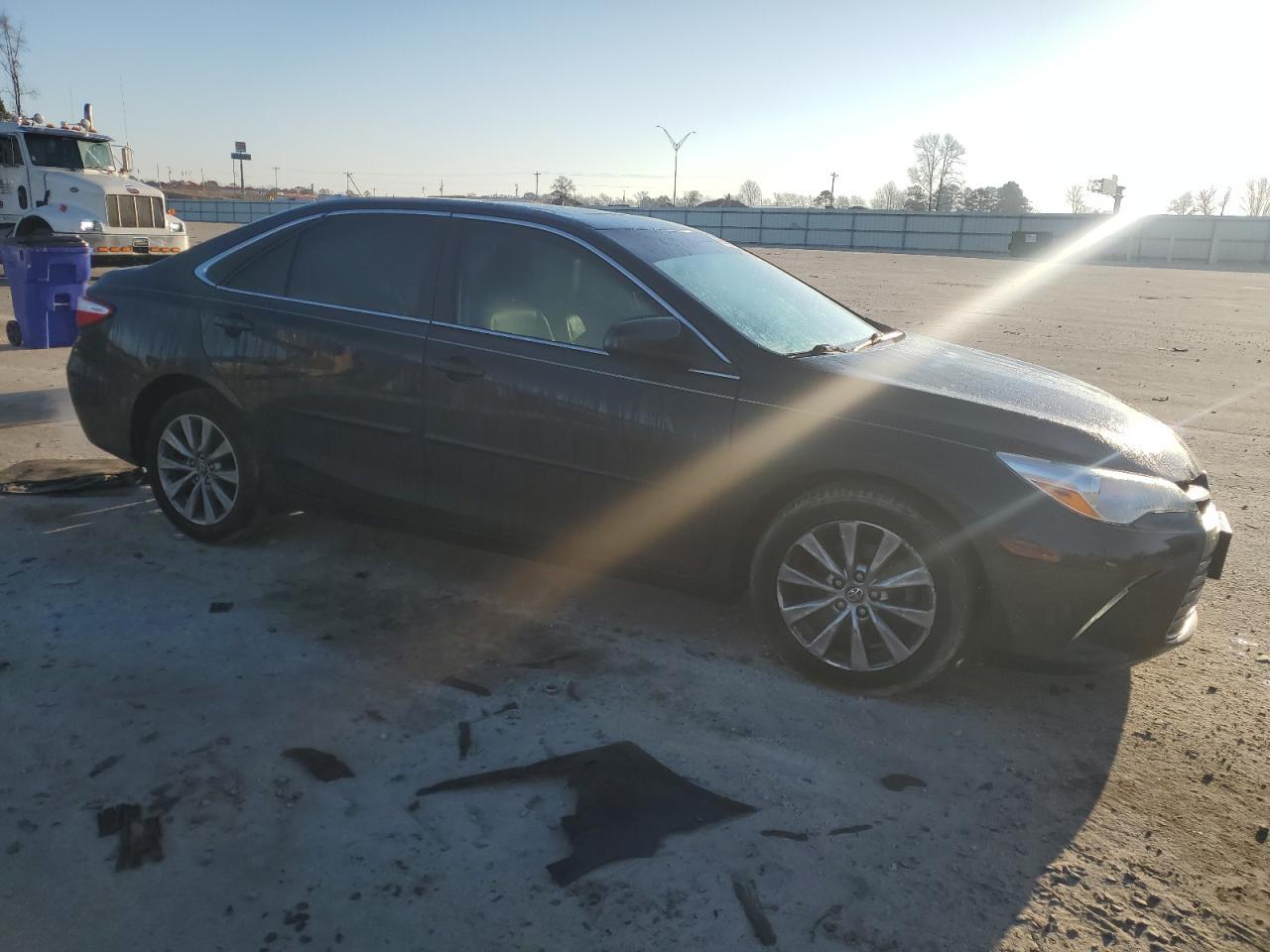 2016 TOYOTA CAMRY LE - Фото 4