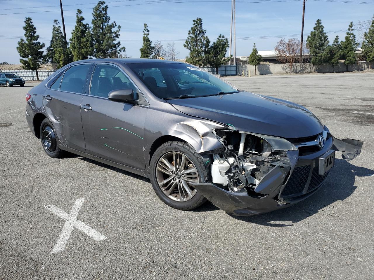 2017 TOYOTA CAMRY LE - Image 4