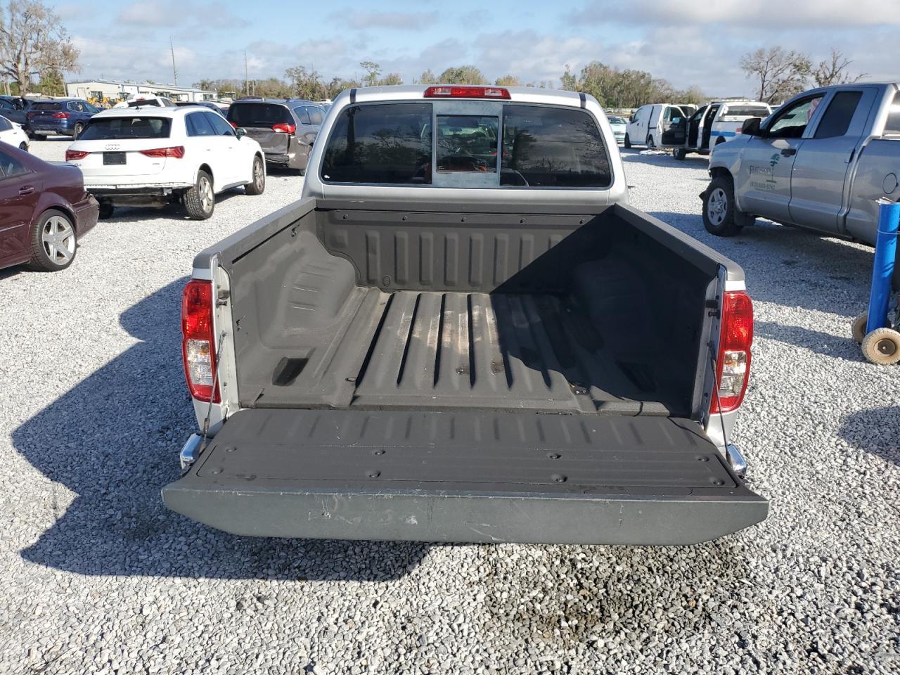 2019 NISSAN FRONTIER S - Фото 6