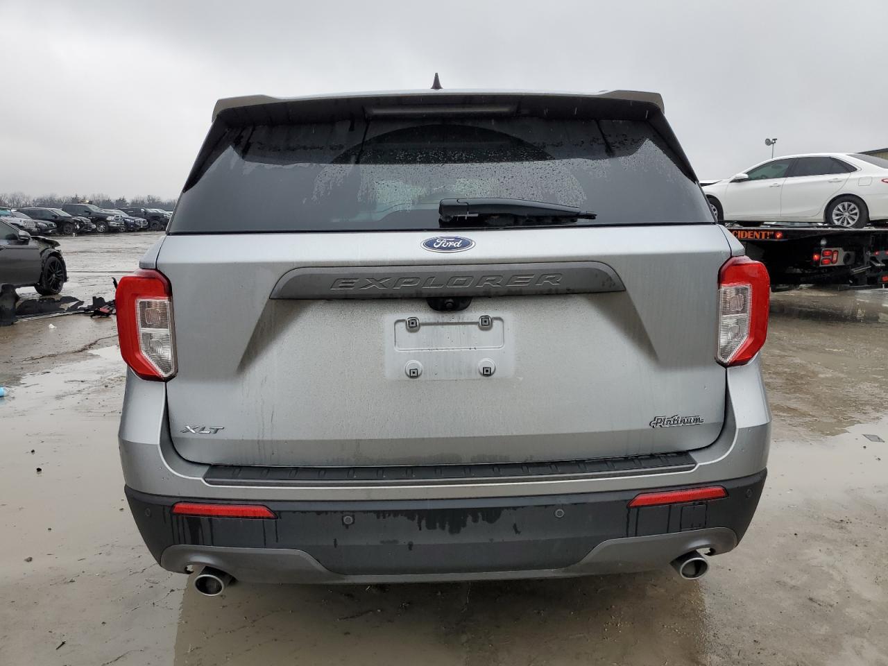 2022 FORD EXPLORER X - Фото 6