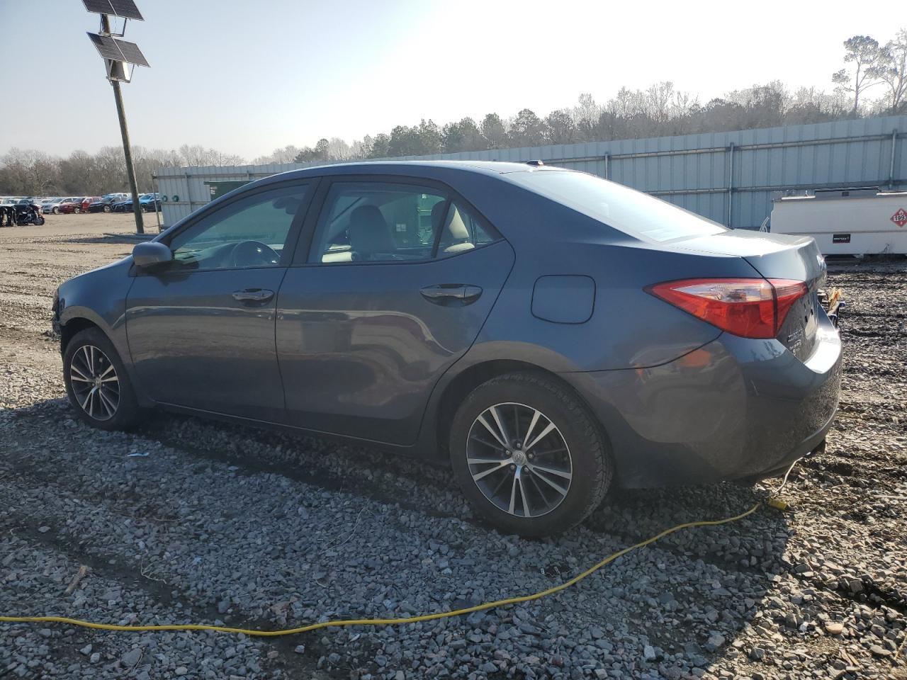 2018 TOYOTA COROLLA L - Фото 2