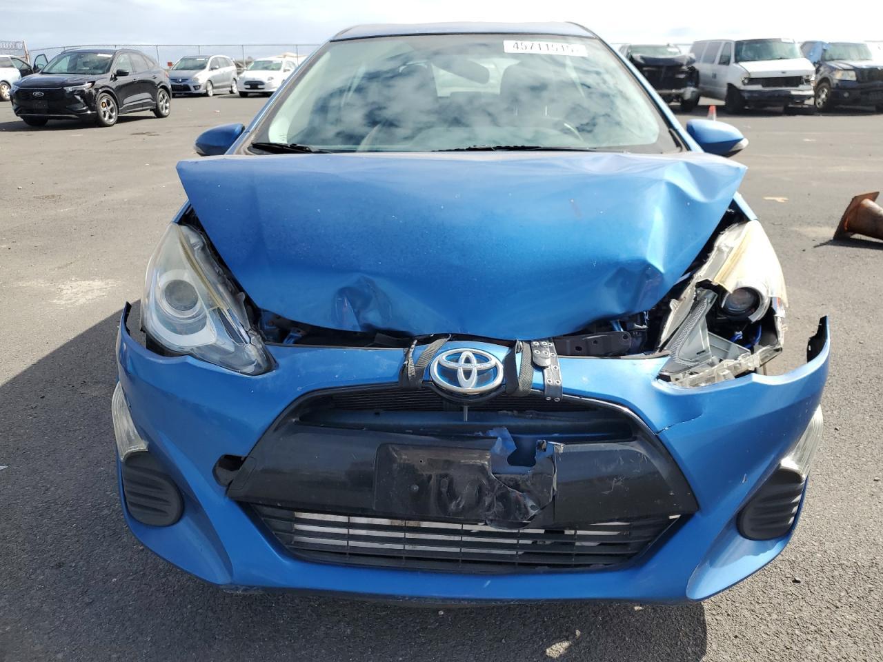 2016 TOYOTA PRIUS C - Image 5