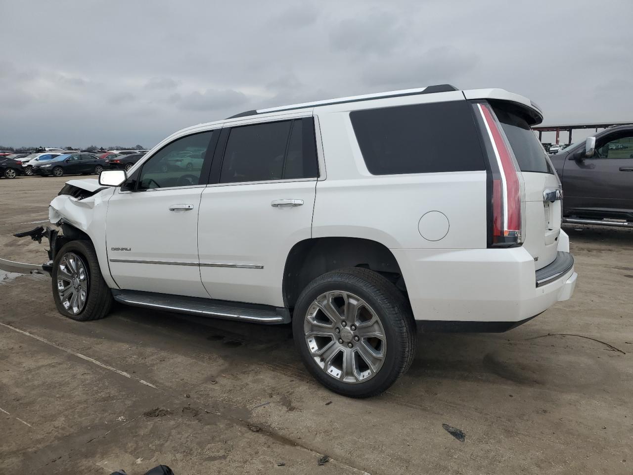 2016 GMC YUKON DENA - Фото 2