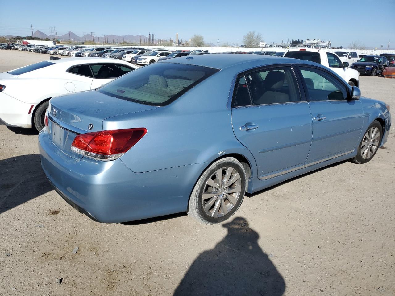 2011 TOYOTA AVALON BAS - Image 3