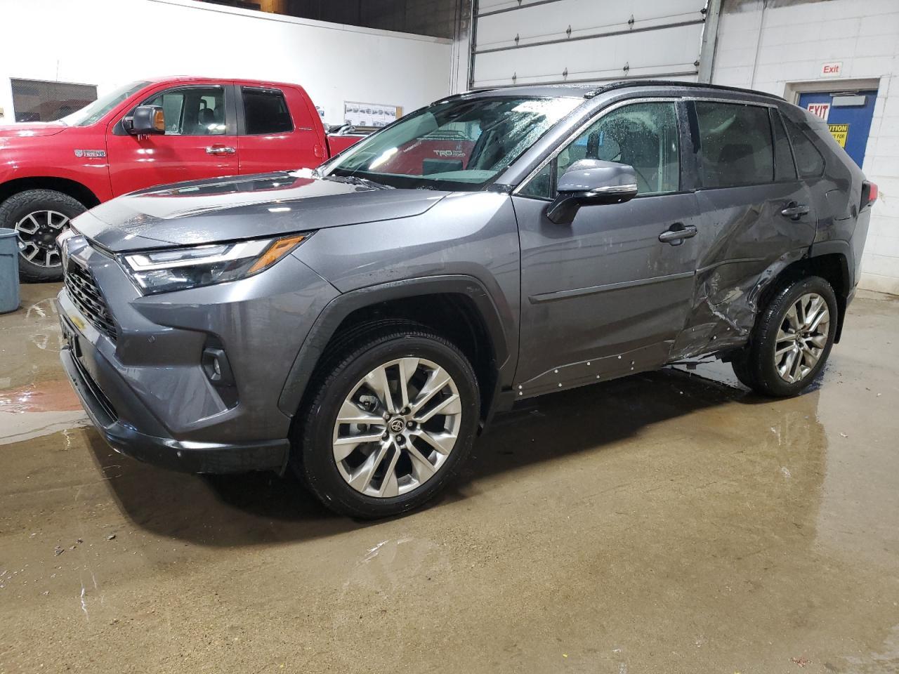 2024 TOYOTA RAV4 XLE P