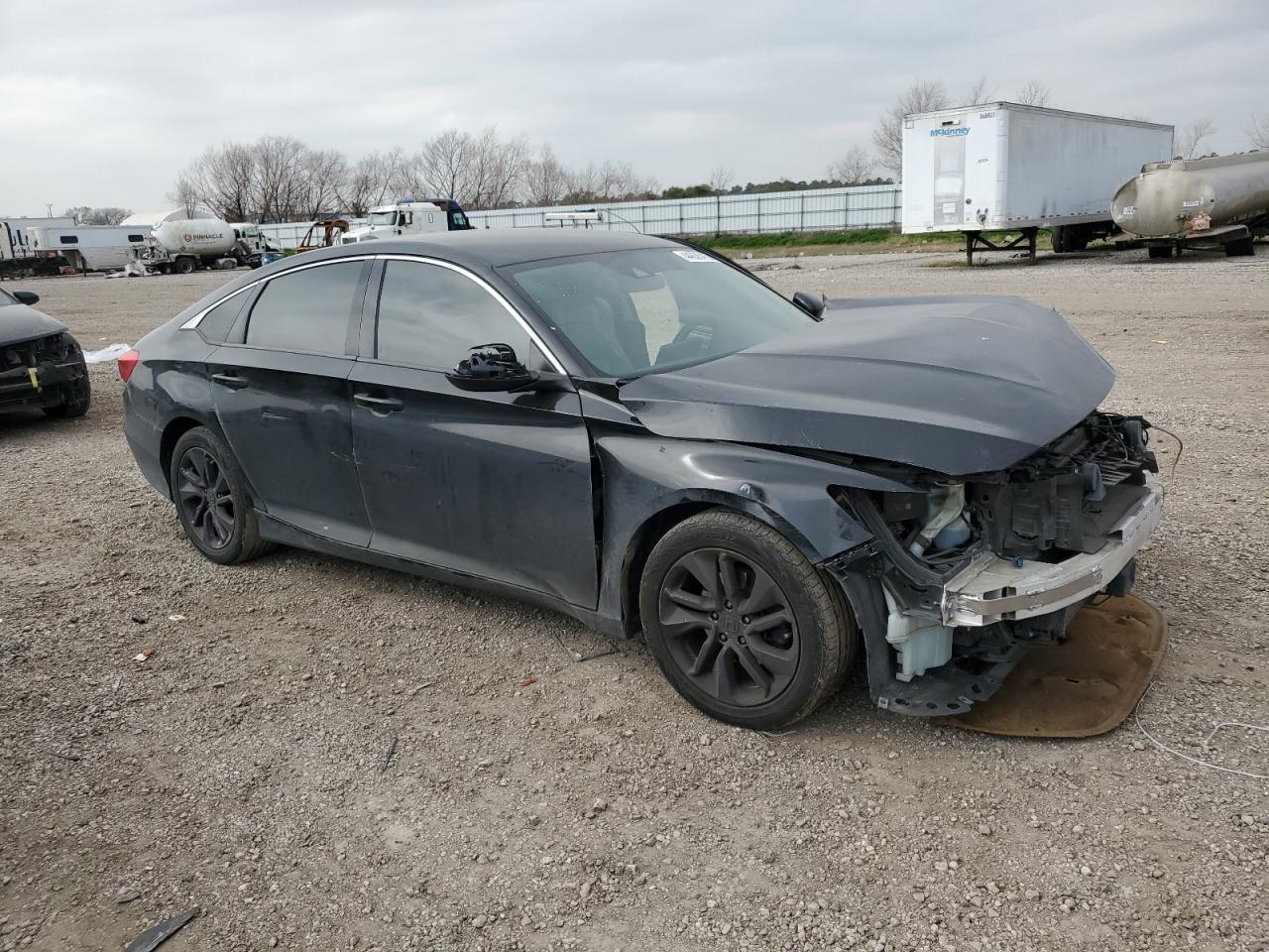 2018 HONDA ACCORD LX - Image 4